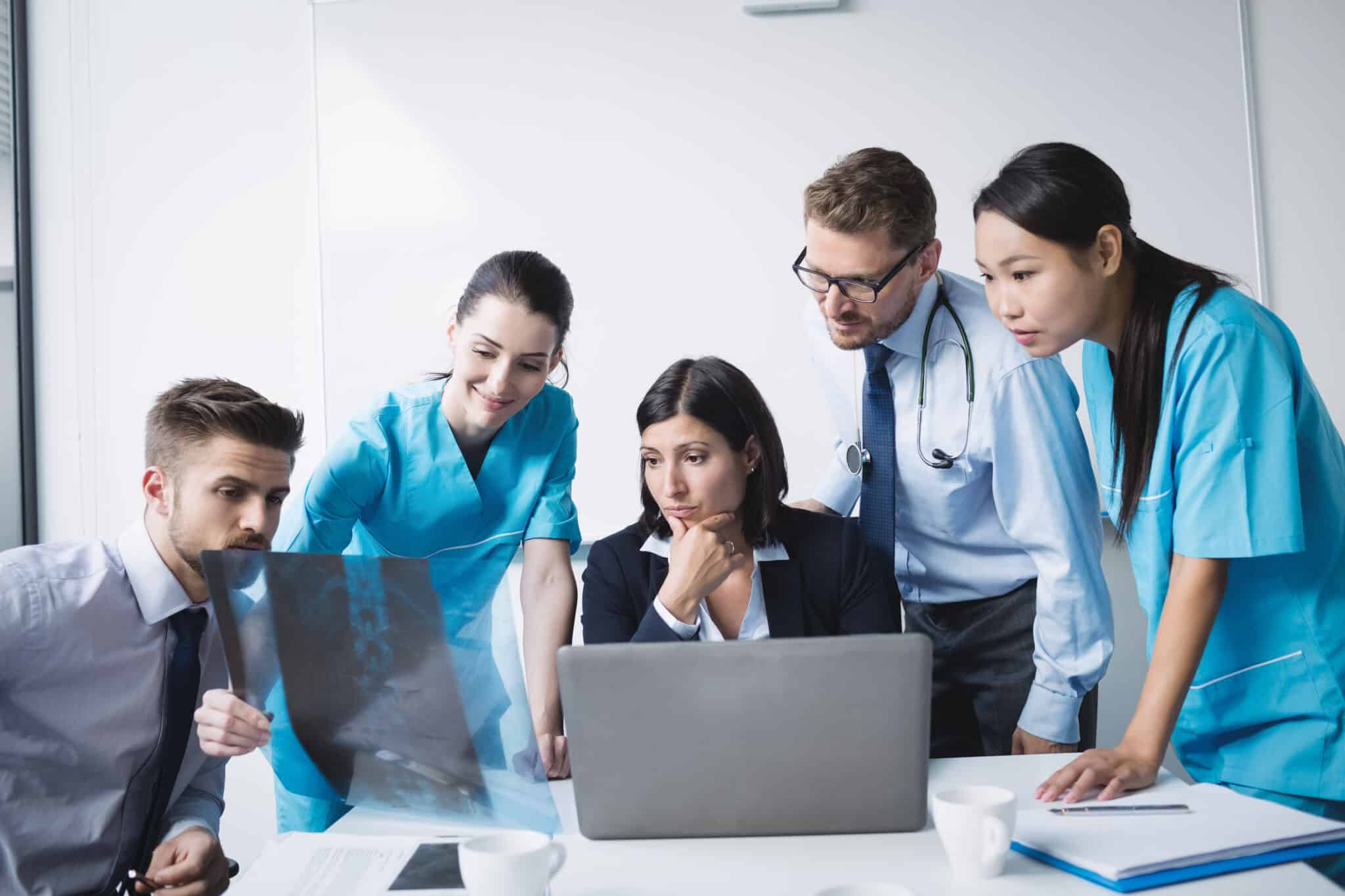 4 Reasons Pharmaceutical Companies Need a Unified Project Management Software