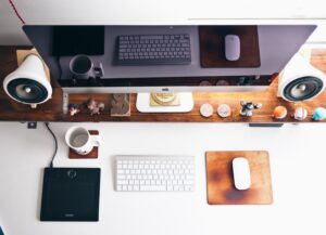 Tidy desk